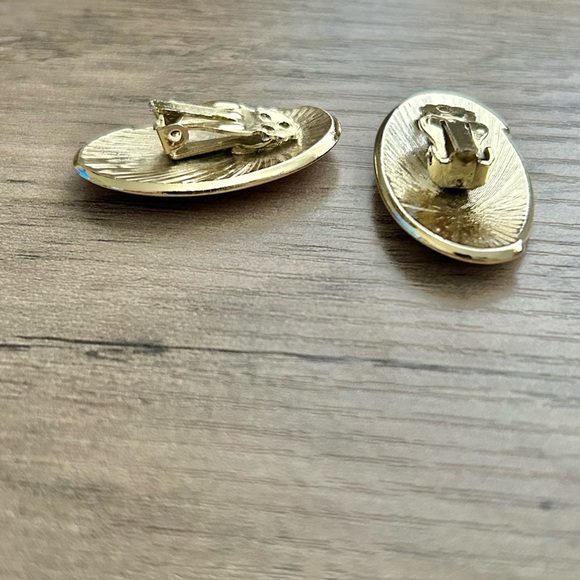 Vintage Oval Coral Enamel & Gold-Tone Statement Earrings - Picture 5 of 6